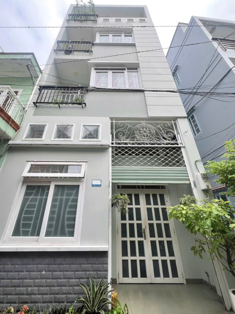 SIÊU HÓT - NHÀ ĐẸP LÊ VĂN SỸ - P13 PHÚ NHUẬN - HẺM 4M - 5 TẦNG - NGANG 5.1 X 12 - HOÀN CÔNG ĐỦ - CHÍNH CHỦ - BÁN 11 TỶ