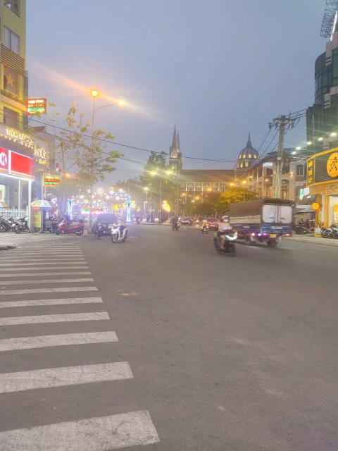 Cho Thuê Mặt Bằng Kinh Doanh Đẹp Trục CMT8 – P. Chánh Nghĩa – TP. Thủ Dầu Một, Bình Dương