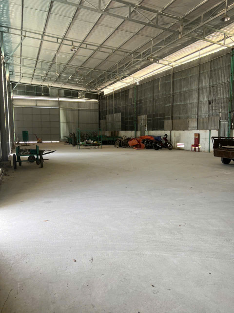 CHO THUÊ XƯỞNG PHÚ MỸ – THỦ DẦU MỘT – BÌNH DƯƠNG Diện tích xưởng: 600m² (Khuôn viên chung) Giá thuê: 30 triệu/tháng (Cọc 2 tháng, giá chưa VAT)