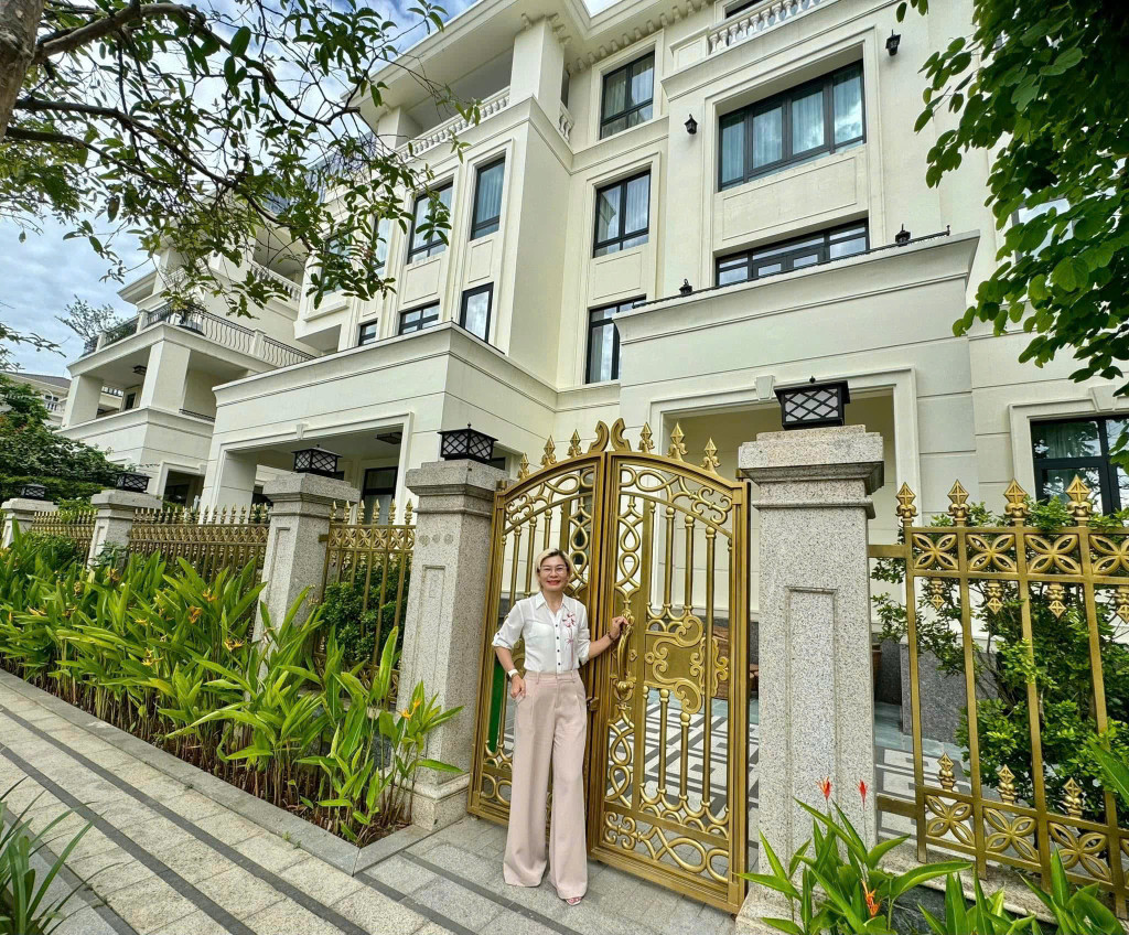 BÁN BIỆT THỰ VICTORIA 60 - VINHOMES GOLDEN RIVER BASON QUẬN 1