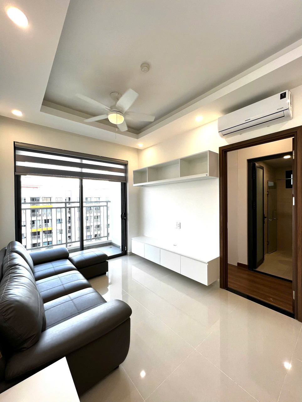 Siêu rẻ cho thuê căn hộ 2pn2wc đầy đủ nội thất giá thuê 13 triệu / tháng cc cao cấp Q7 Saigon Riverside Complex Lh 0907325398