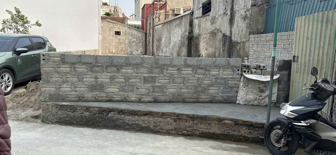 Cần bán đất gần 100m ô tô vào, ngõ thông gần đường rải nhựa Vạn 3, Thanh Trì giá 6.35 tỷ