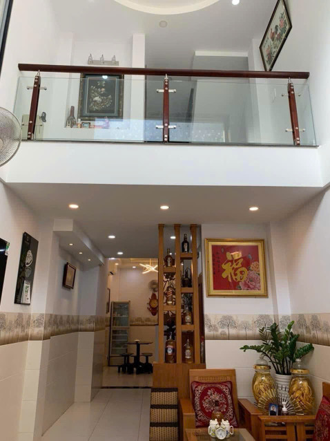 XE HƠI TỚI NHÀ 4 TẦNG, 4 PN, FULL NỘI THẤT SÁT MẶT TIỀN- NHÀ ĐẸP LUNG LINH . GIÁ TỐT . CHỦ TẶNG HẾT NỘI THẤT - NHỈNH 6 TỶ