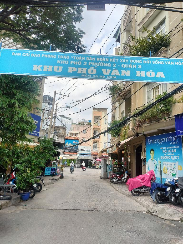 SIÊU PHẨM DƯƠNG BÁ TRẠC , HẺM 2 XE TẢI TRÁNH NHAU ,  Ô TÔ ĐẬU TRƯỚC CỬA HOẶC NGỦ TRONG NHÀ .