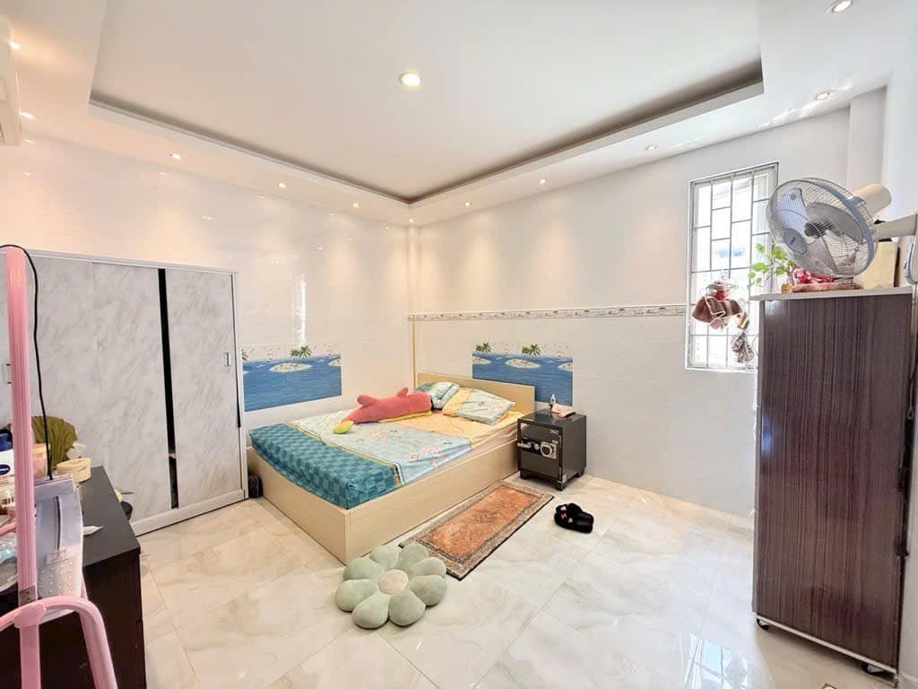 NHỈNH 6 TỶ - KÊNH TÂN HOÁ - TÂN PHÚ - GIÁP QUẬN 11 - NHÀ MỚI