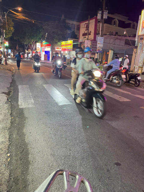 Bán nhà mặt tiền 4x20m giá 9,5 tỷ Đường Nguyễn Văn Quá