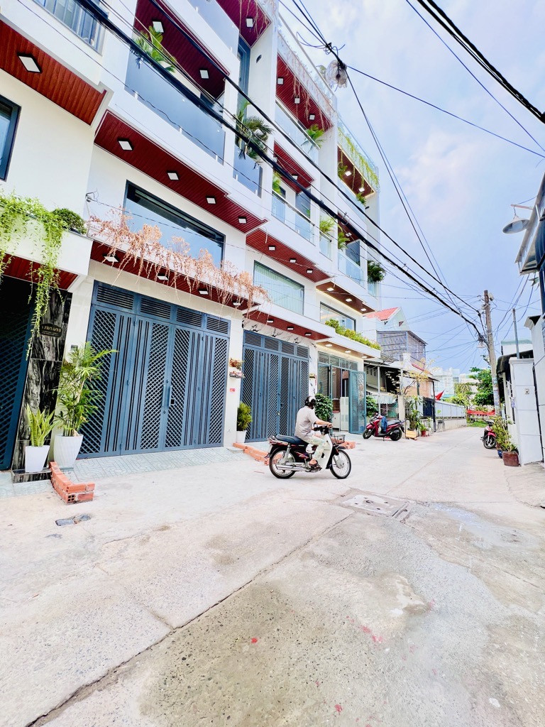 SIÊU PHẨM 5 TẦNG, ĐƯỜNG Ô TÔ NÉ, 95m2, 5 x 19, , Nguyễn Văn Qúa, Q12. Gía 7.8 tỷ