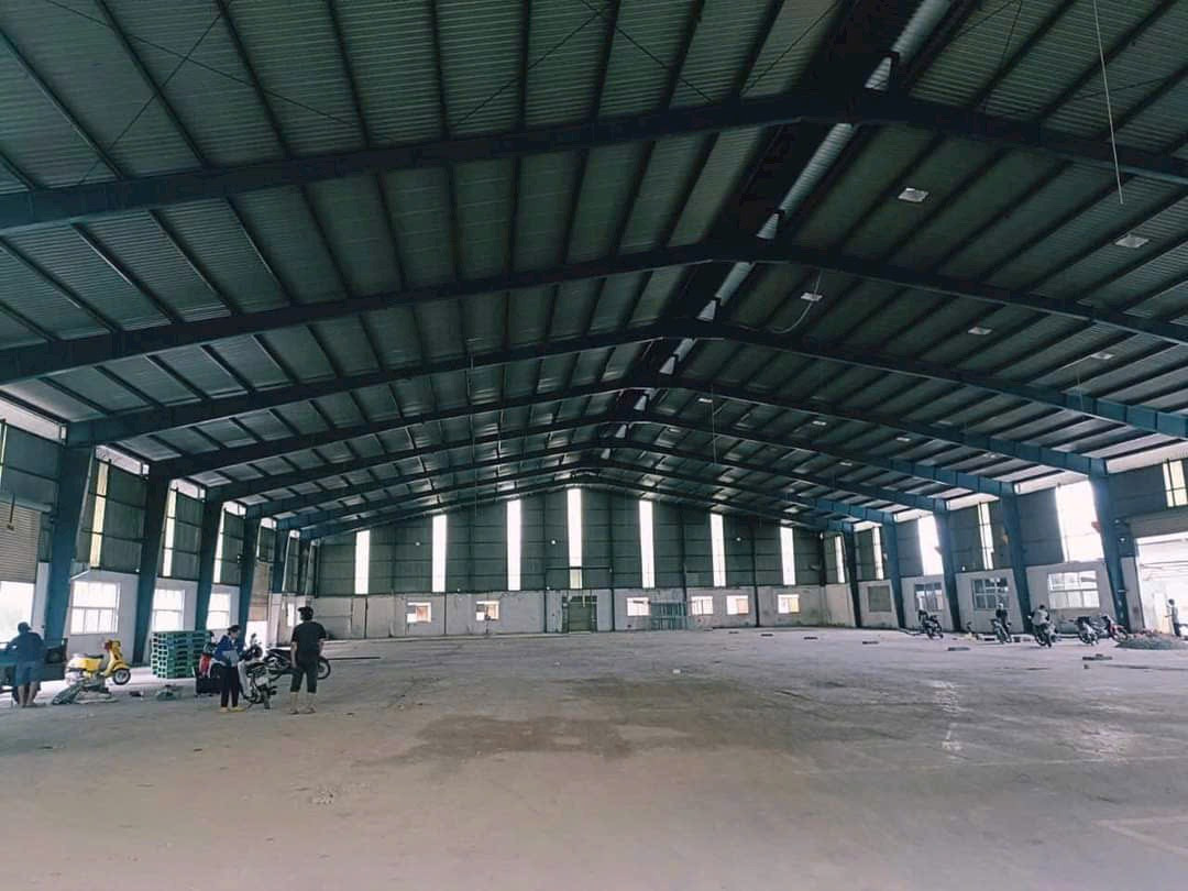 Cho thuê xưởng Thuận An, Bình Dương. TDT 6000m2, DTX 3200m2, VP 300m2. PCCC vách tường, đường xe cont