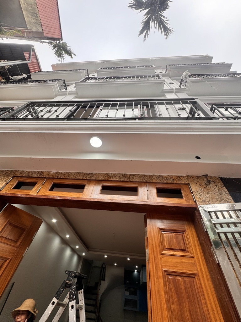 SIÊU HIẾM- BÁN NHÀ NGÔ GIA TỰ-33M-5T- GIÁ NHỈNH 5T- NHÀ DÂN XÂY - Ô TÔ ĐỖ CỬA