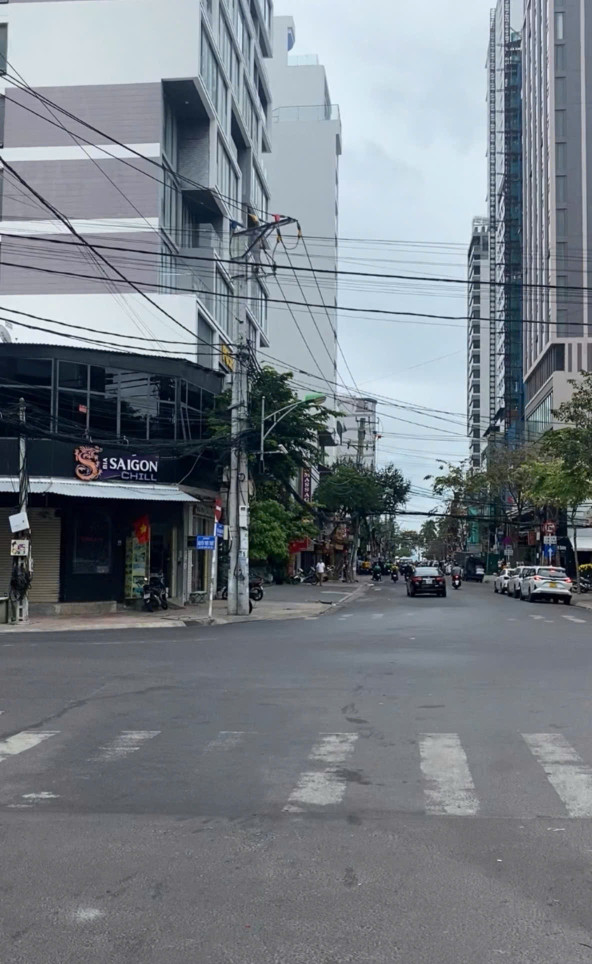 Bán nhà khu phố tây mặt tiền Trần Quang Khải cách biển chỉ 200m. - 80m2 - Giá bán 20 tỷ ~250tr/m2 quá rẻ ạh