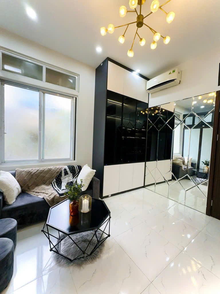 🏡 Siêu phẩm nhà Ngọc Thụy – Nhà đẹp, ô tô đỗ cửa, diện tích 65m2 , 3 tầng mặt tiền .4.8m .Gía nhỉnh 17 tỷ  liên hêj e ngay dể đc biết thêm thông tin chi tiết