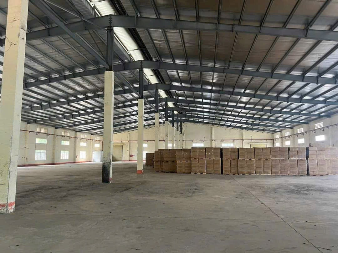 Cho thuê hoặc bán xưởng KCN Đồng An 2 Bình Dương.TDT 5000m2, xưởng 3.456m2. Giá thuê 3.6đô/m2. Giá bán 39 tỷ