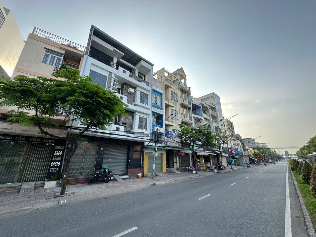 GIẢM HƠN 2 TỶ - MTKD SONG HÀNH QUẬN 12 NGAY THAM LƯƠNG - 5 TẦNG 88M2- GIÁ NHỈNH 11 TỶ TL