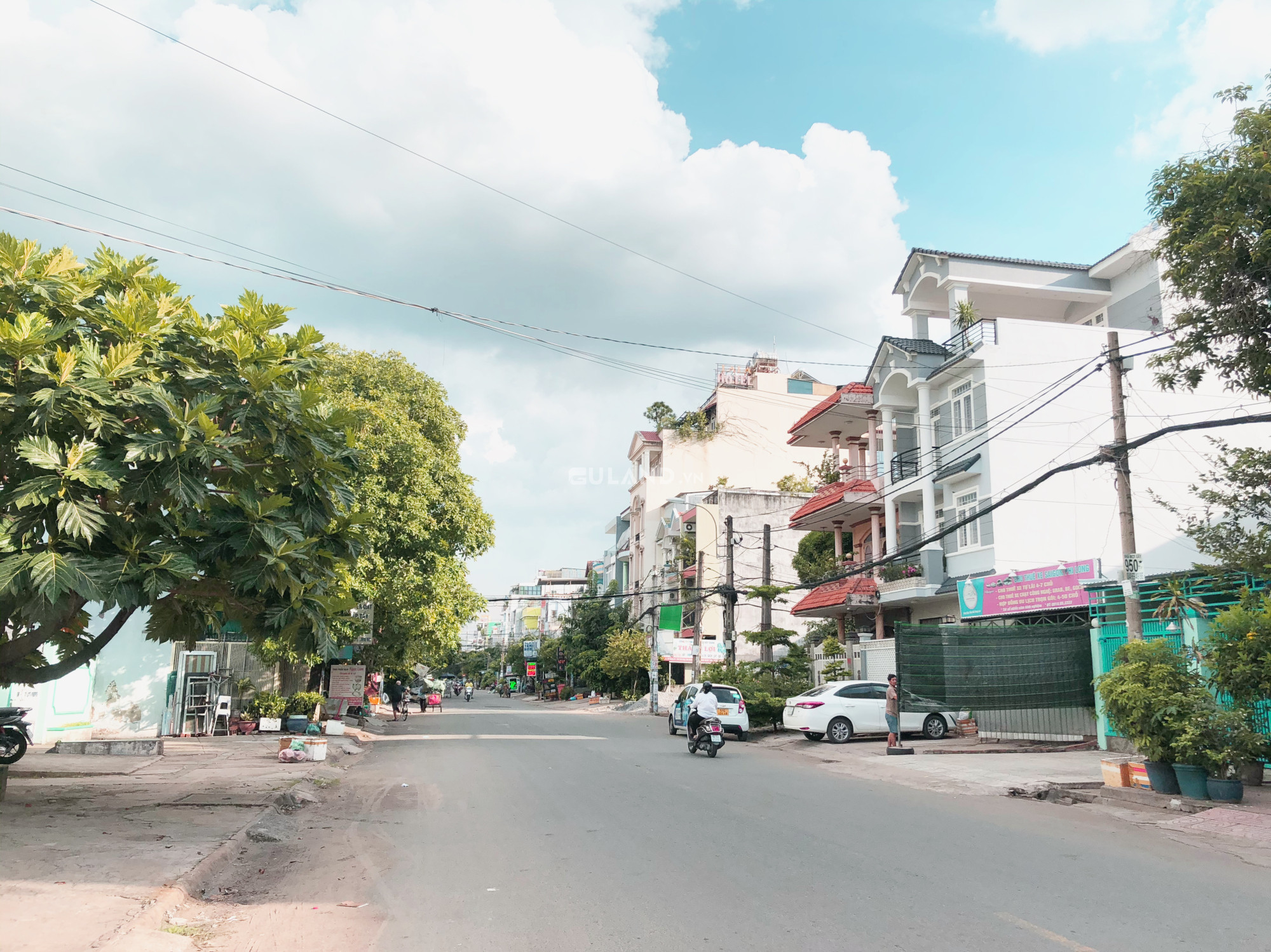 Nhà phố mặt tiền đường số 1-KDC Bình Hưng