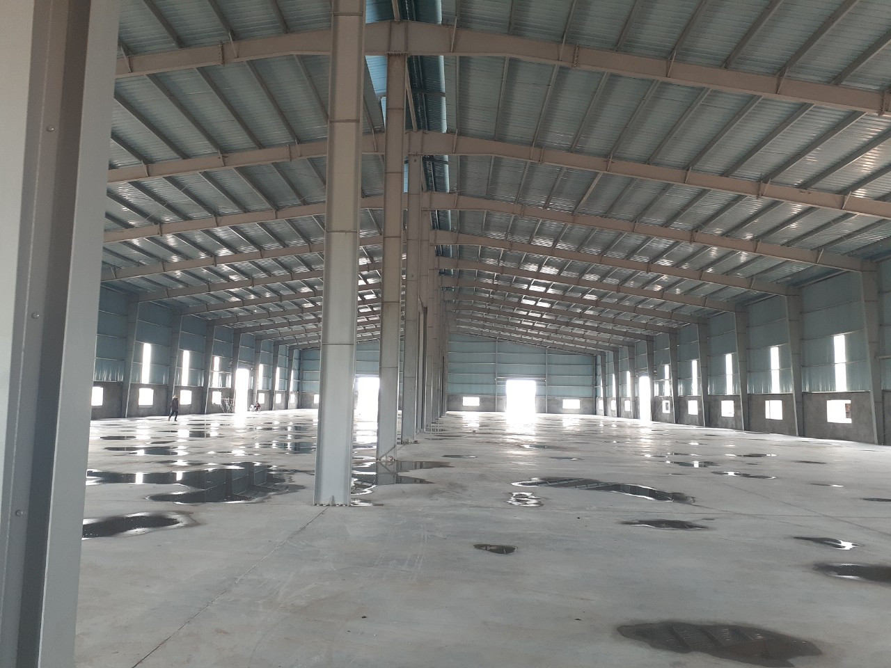 BÁN KHO XƯỞNG 22.000M2 TRONG KCN ĐỨC HOÀ, LONG AN. LH 0798530267