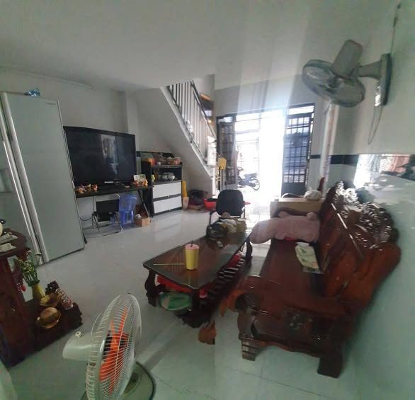 NHÀ 8M NGANG – 2 CĂN ĐỘC LẬP – ÔTÔ NGỦ TRONG NHÀ – Nhỉnh 6ty