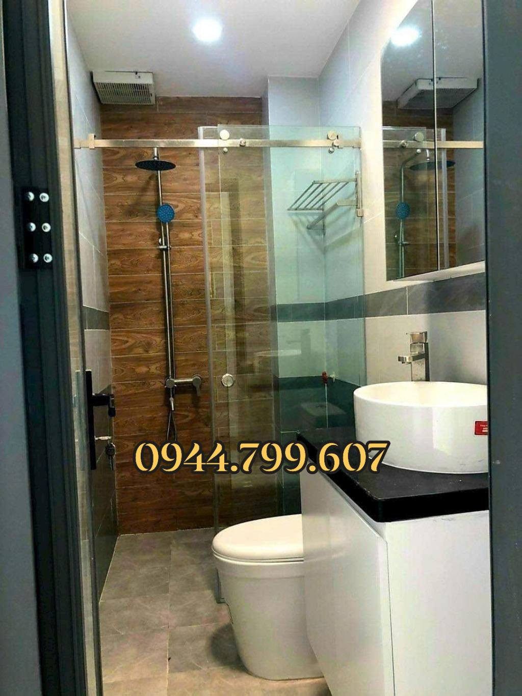 NHÀ ĐẸP VÀO Ở NGAY - XE HƠI ĐỒ CỬA - TRUNG TÂM NHÀ BÈ - GIÁ CHỈ 6TỶ