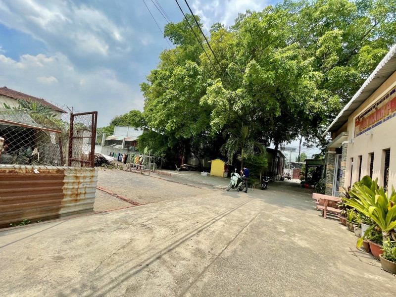 bán lô đất đẹp 125m2- kế bên chợ xuân thới thượng - giá bán chỉ 1 tỷ 650 triệu - gọi cho em xem đất