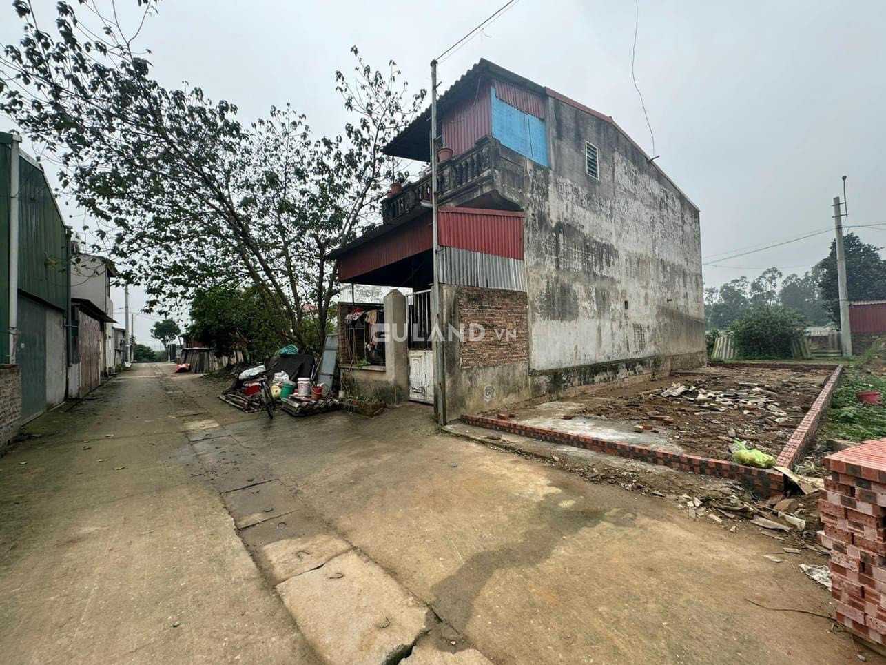 Bán đất sẵn nhà về ở, hàng xóm nhà cầu thủ Quang Hải