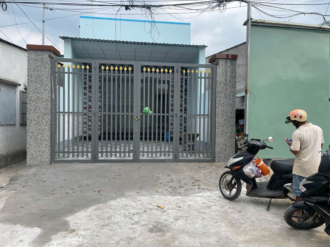 Nhà hẻm tỉnh lộ 15, xã Tân Thạnh Đông  dt 110m2 thổ 2pn 1wc giá 3 tỷ