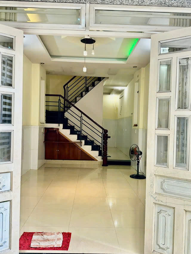Giá mềm nhất quận Gò vấp: 3.8 tỷ - Phan Huy Ích -Diện tích 3,5 x10- trệt + lầu , 2 pn, 2 tolet