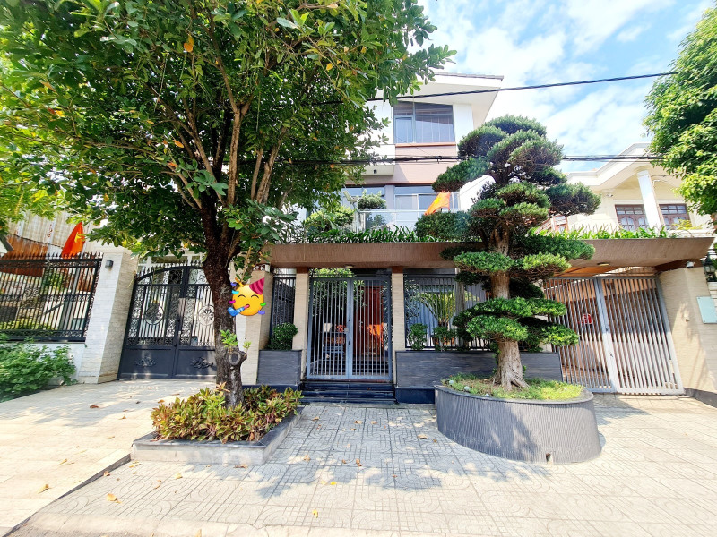 Bán biệt thự ven sông hiệp bình chánh - 200m2 - 2 tầng - giá 27.5 tỷ