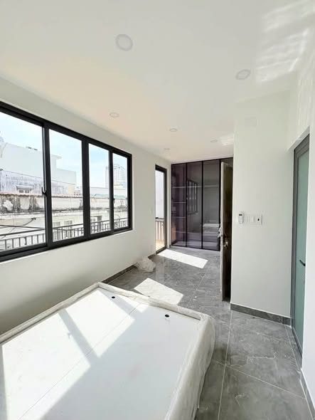 HÀNG HÓT 4 TẦNG NHÀ HẺM CÁCH MẶT TIỀN XE HƠI CHỈ VÀI BƯỚC CHÂN - CHỦ NHÀ TẶNG FULL NỘI THẤT TỪ A-Z. DIỆN TÍCH 43M2