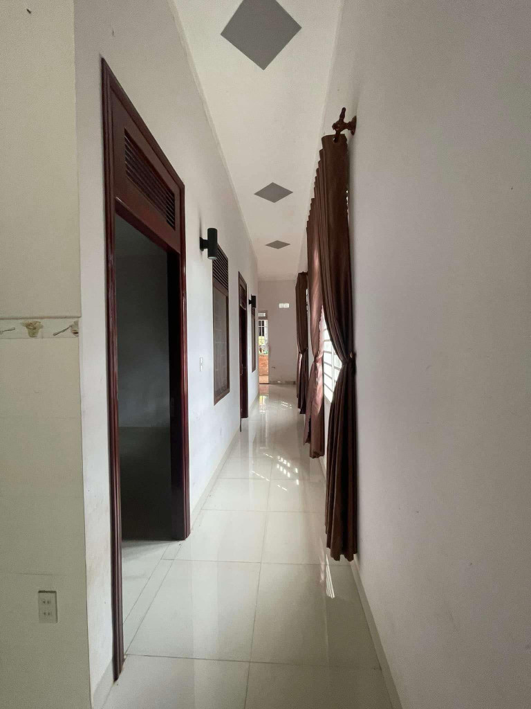 HOT HOT – CHO THUÊ NHÀ MẶT TIỀN VÀNH ĐAI 240m2 GIÁ CỰC MỀM CHỈ 6 TRIỆU/THÁNG!!