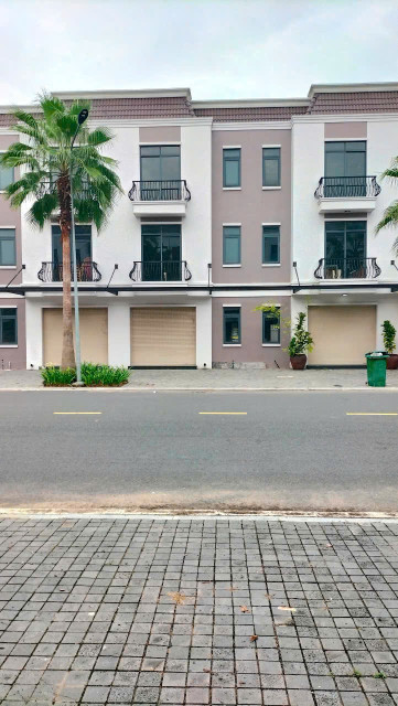 Nhà phố liền kế shophouse giáp Xuân Thới Sơn, Hóc Môn: 6x16m (96m2), 2L, 4PN giá nhỉnh 4 tỷ