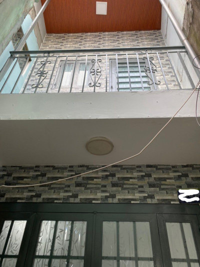 HÀNG HÓT QUẬN 11 - LẠC LONG QUÂN -  HẺM BA GÁC CÁCH XE HƠI 20M - 2 TẦNG ĐÚC BTCT - NỞ HẬU VUÔNG ĐẸP - 1PN 2WC - GIÁ 2.2 TỶ