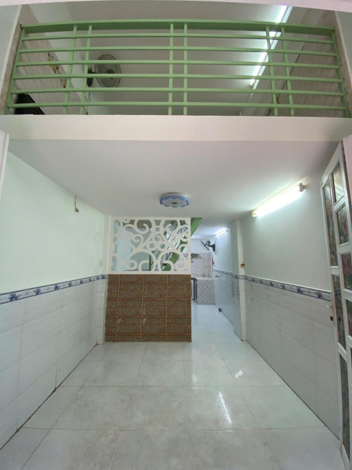 Bán nhà đường 100 Bình Thới, gần vòng xoay Lê Đại Hành, Q11, 3x7 - 3 tầng, chỉ hơn 3 tỷ