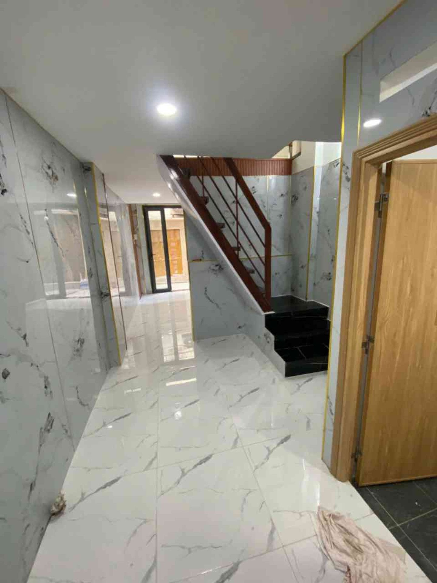 BÁN NHÀ TRUNG QUẬN 11. NHÀ MỚI. SỔ VUÔNG
