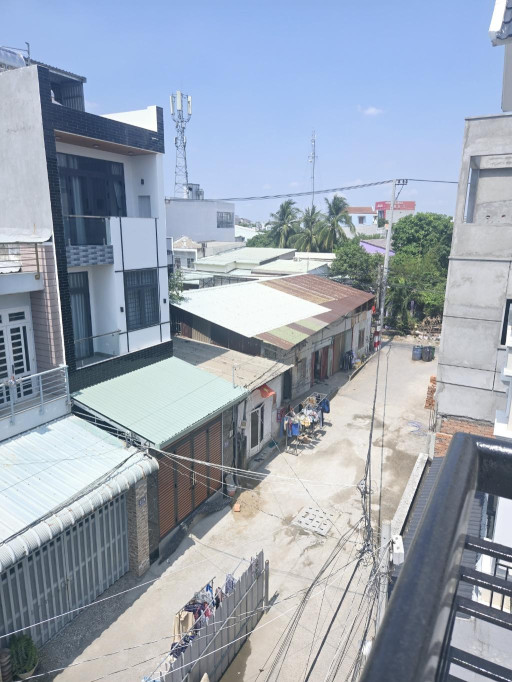 Bán nhà mặt phố Q.9, 54m2, 4PN, 5WC, 4.6 tỷ, sổ đỏ