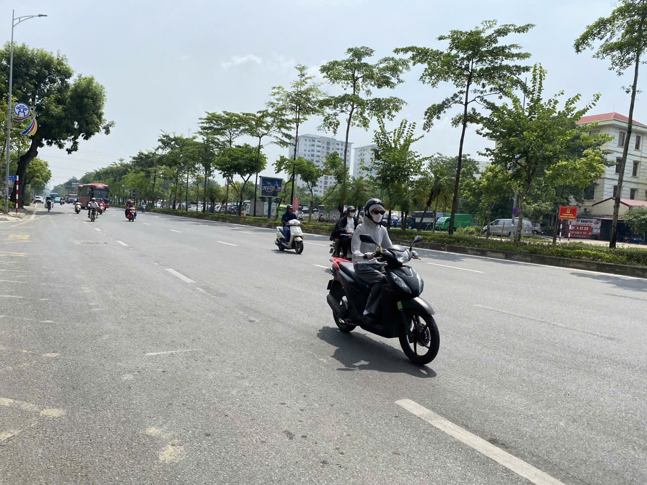 BÁN NHÀ MẶT PHỐ NGÔ GIA TỰ - LONG BIÊN – 180m² (145m² sổ) – MT 7.2m – 49 tỷ
