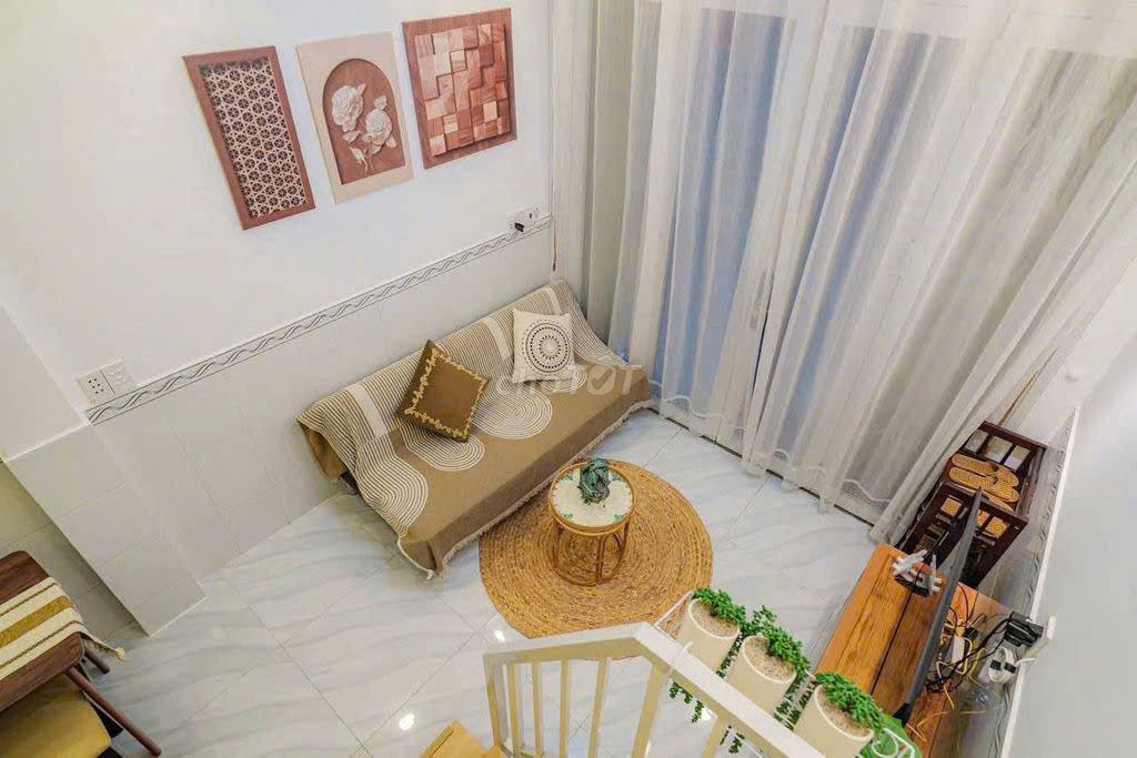 NHÀ NHỎ XINH, STYLE HIỆN ĐẠI, VỊ TRÍ ĐẮC ĐỊA NGUYỄN CƯ TRINH - QUẬN 1