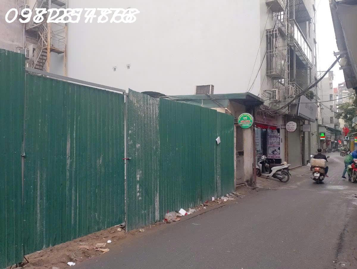 Lô Đất Vàng Trung Tâm Cầu Giấy – Giá Siêu Tốt Cho Nhà Đầu Tư

Bạn đang tìm một lô đất đẹp, vị trí đắc địa để xây tòa nhà văn phòng, khách sạn hoặc kinh doanh?

- Diện tích: 217m²
- Mặt tiền: 12,5m – cực rộng, thoáng, phù hợp mọi loại