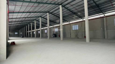 Cho thuê nhà xưởng 8000 m2, đường ĐT 830, huyện Bến Lức, Long An. LH 0798530267