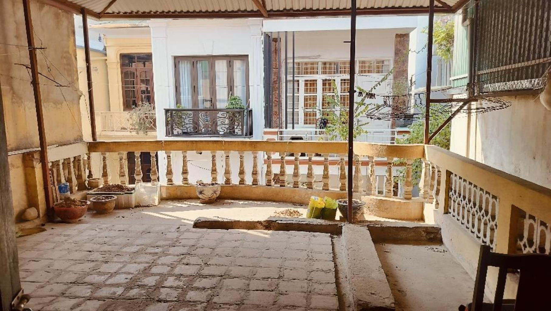 Bán đất tặng nhà 3 tầng 5 ngủ, Trường Chinh 93m2, 16,5 tỷ