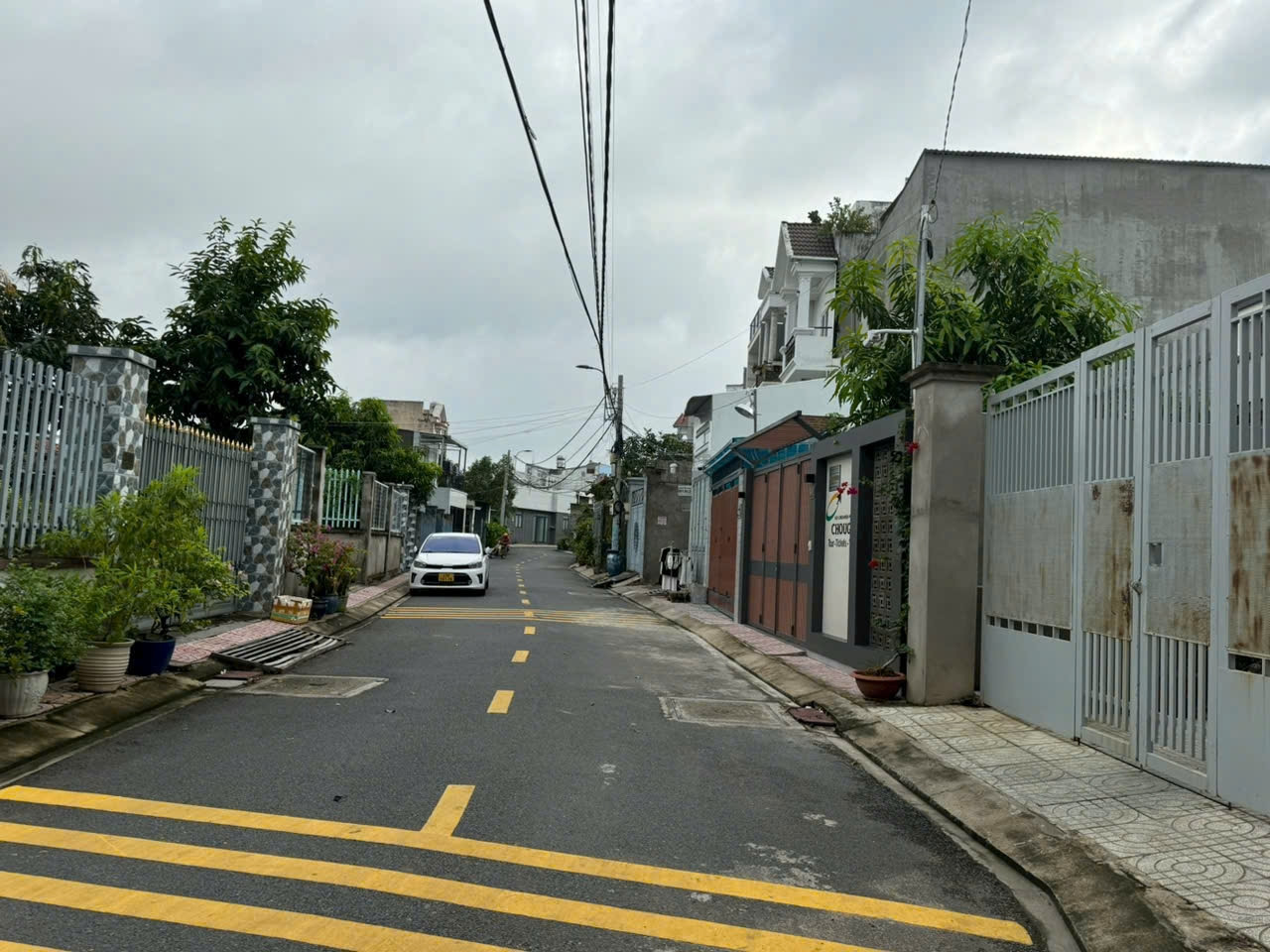 Đất 2mt trước sau. Đường 102 .Tăng Nhơn Phú A