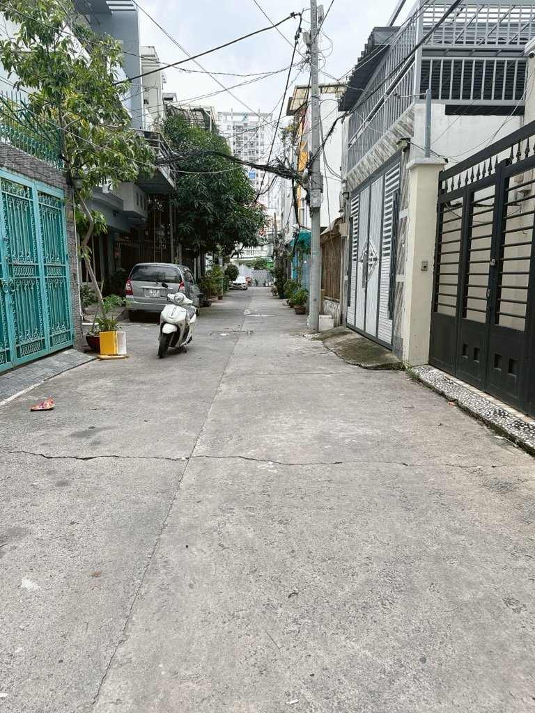 NHÀ ĐẸP Q7 DT142.7 NGAY CẦU PHÚ MỸ NGUYỄN THỊ THẬP