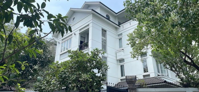 Biệt thự sân vườn-Góc 2 mặt tiền view công viên đường số 27 Tân Phong Quận 7, 4 tầng 194m2- 39 tỷ