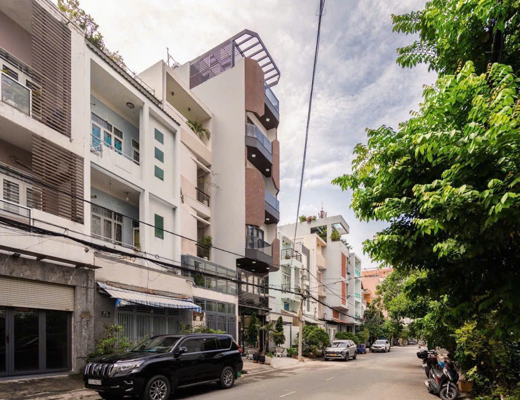 Biệt thự Nguyễn Thị Thập Q7
Siêu Sang kiệt tác thời gian 
NGANG 4 DÀI 20 
CÓ 16,6 TỶ
