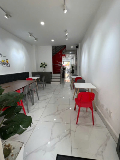 Bán nhà Măt tiền Trần Hưng Đạo - gần Hải Thượng Lãn Ông, Q5, 4x16m, 5T, còn 26.9 tỷ.