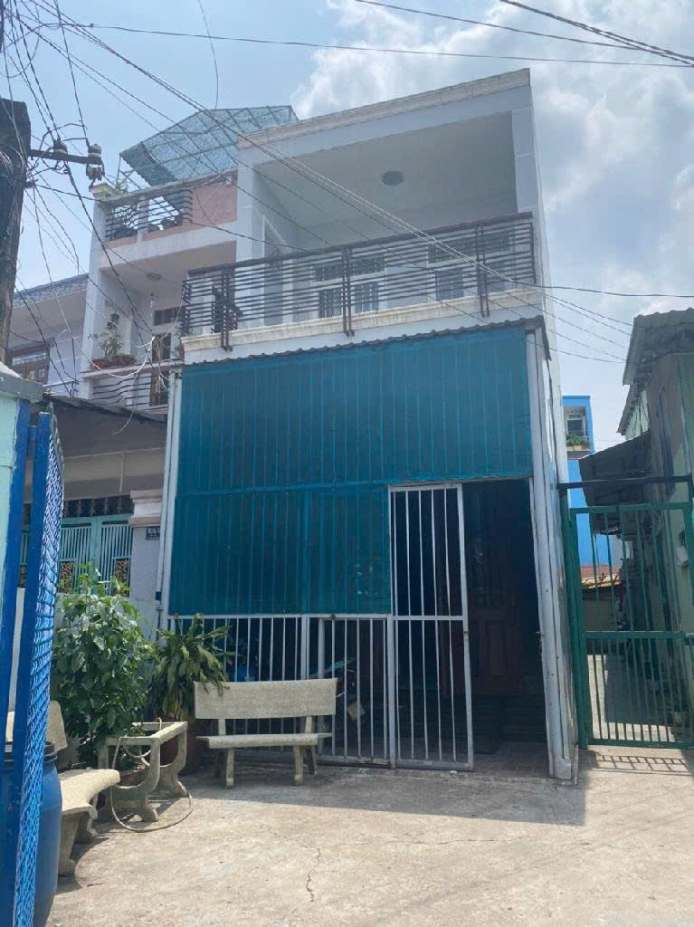 mới đẹp – Dọn vào ở ngay!
📍 Vị trí: Bình Tân, gần Tỉnh Lộ 10, Nguyễn Cửu Phú, khu dân cư an ninh, đầy đủ tiện ích.
📐 Diện tích: 4.1×20m, sổ hồng riêng,