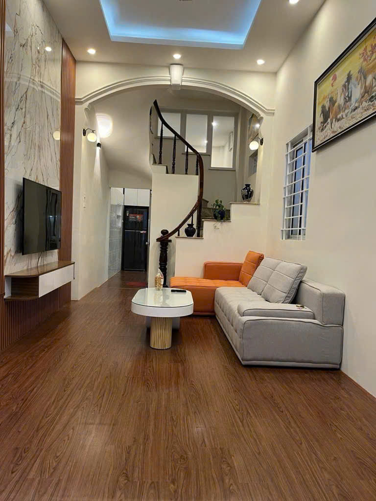 Trung tâm Đội Cấn - Ba Đình / 4 tầng 36/50m2 lô góc- dân xây -8x tỷ