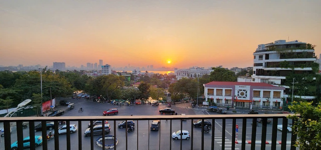 CHÍNH CHỦ MẢNH ĐẤT NGHI TÀM, TÂY HỒ. ĐẤY 67M2 MT 4M GIÁ 9,5 TỶ- TRƯỚC NHÀ OTO TRÁNH- VỊ TRÍ ĐẸP- K CÓ MẢNH NÀO THỨ 2.