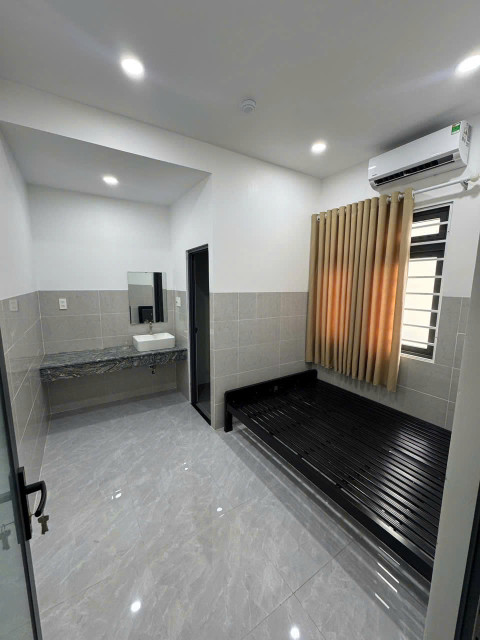 MÌNH CHO THUÊ PHÒNG FULL NỘI THẤT GIÁ 2,6 TRIỆU - ĐÔNG HƯNG THUẬN - QUẬN 12