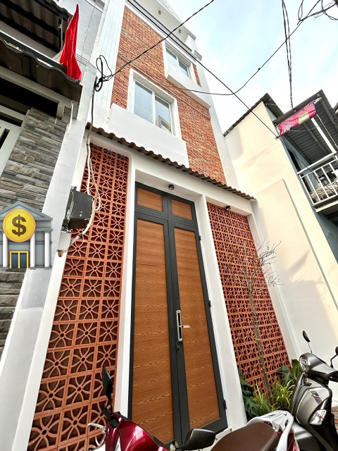 BÁN NHÀ 4 TẦNG, 5 PHÒNG NGỦ, Q.4, GIÁ 6.75TỶ - VỊ TRÍ VÀNG, SỔ HỒNG CHÍNH CHỦ