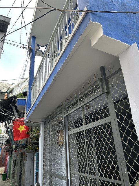 BÁN NHÀ ĐƯỜNG TÔN ĐẢN HẺM XE BA GÁC - CHỦ ĐỂ LẠI NỘI THẤT CÒN MỚI- THÔNG RA TÔN THẤT THUYẾT, NGUYỀN TẤT THÀNH.