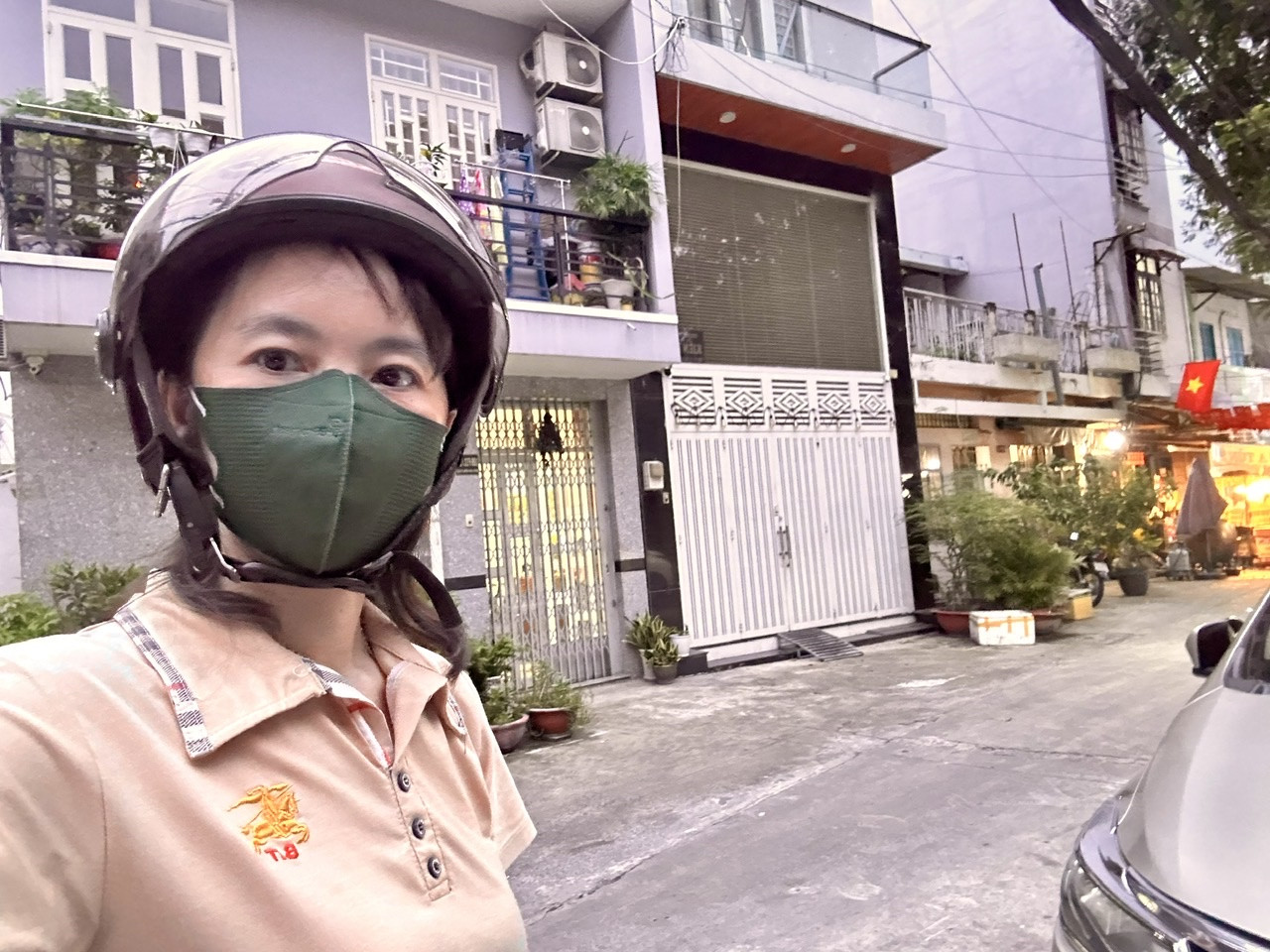 CHÍNH CHỦ BÁN NHÀ MẶT TIỀN XE HƠI ĐẬU CỬA KẾ BÊN TTRUONGWF HỌC VÀ SIÊU THỊ KHU VỰC SIÊU TIỆN ICH-THÔNG RA HOÀNG DIỆU, NGUYỄN TẤT THÀNH.